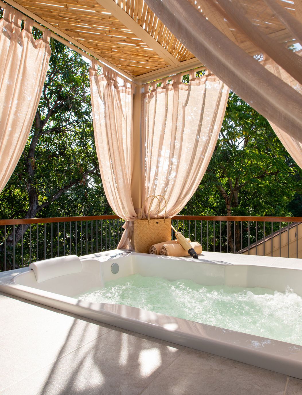 Chiang mai hotel jacuzzi