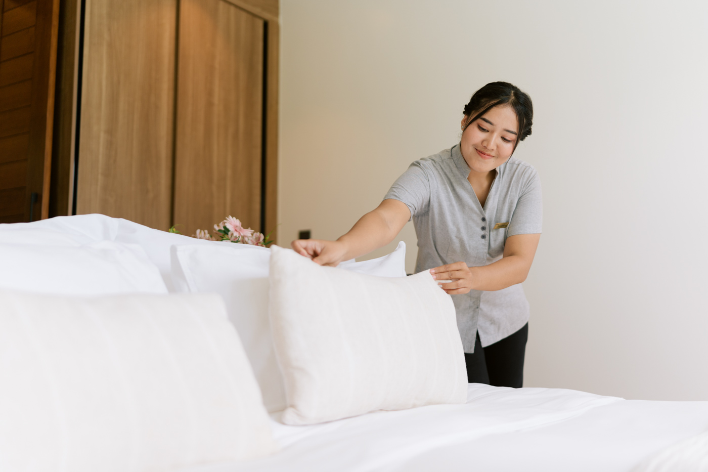 Housekeeping & laundry service