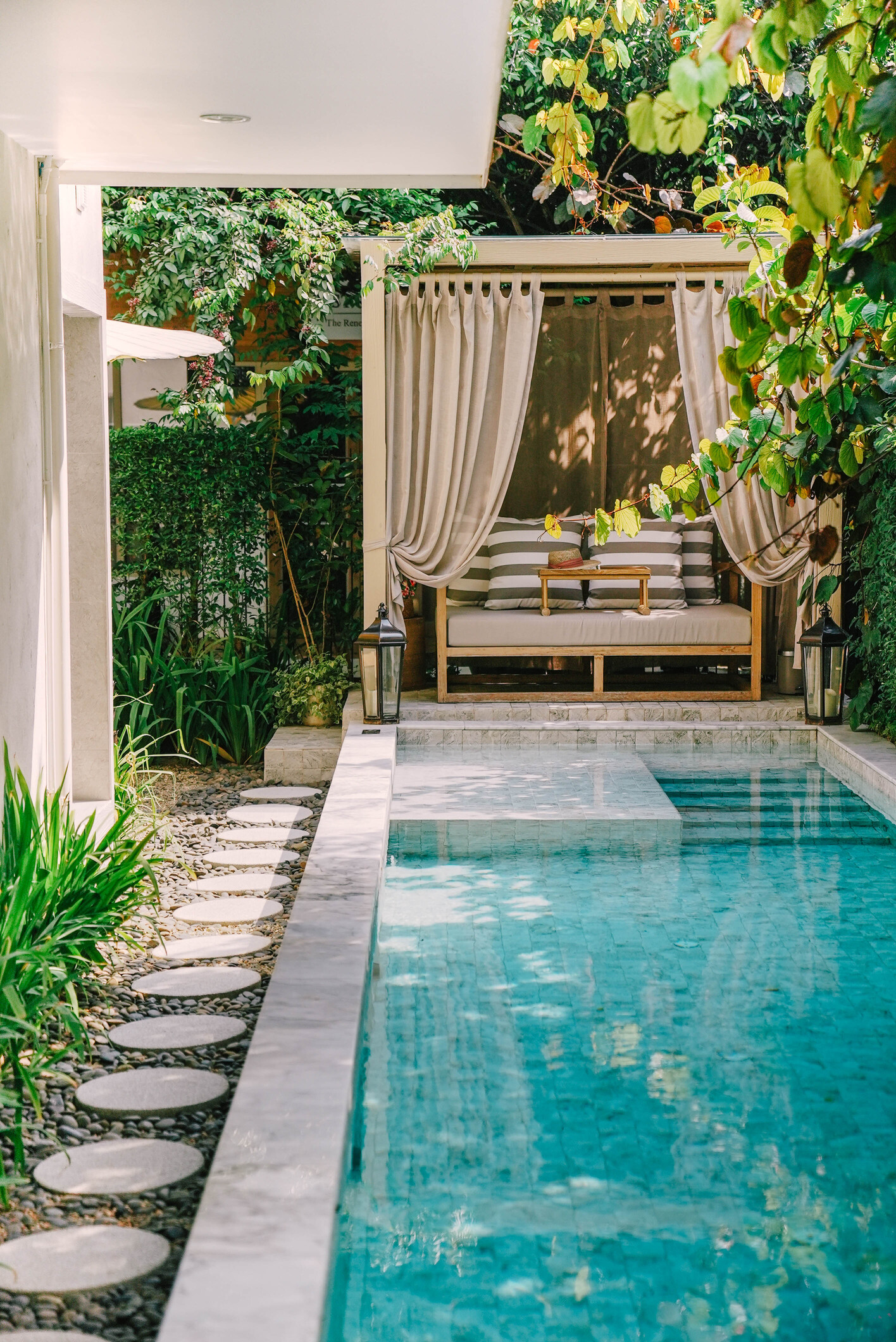 Hotel chiang mai pool