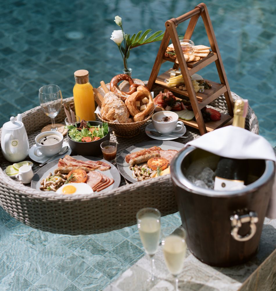 villa near Boat avenue phuket