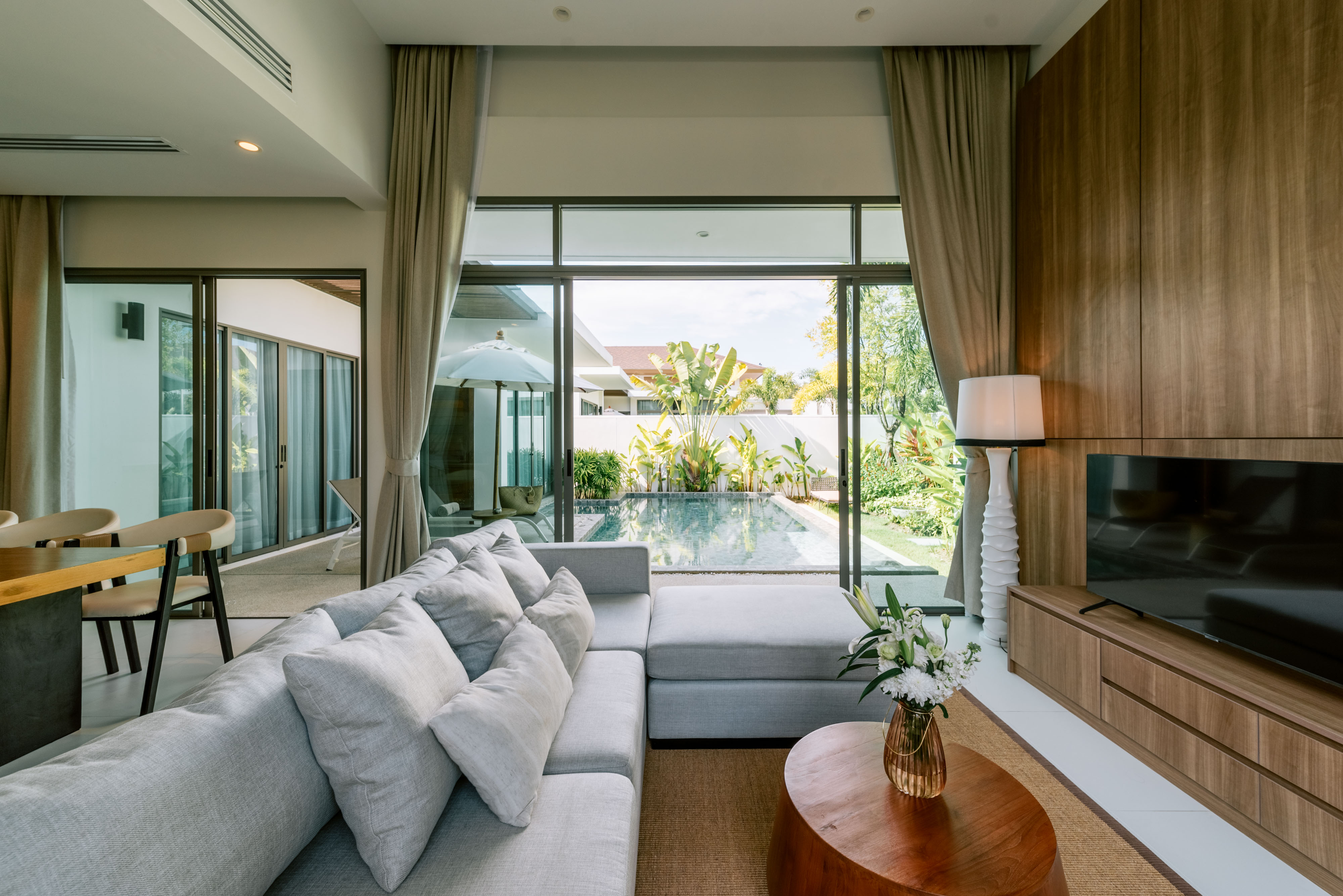 luxury pool villa resort phuket